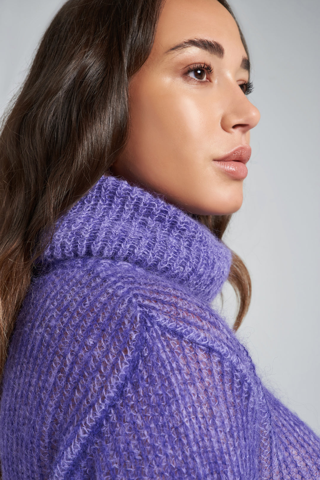 Airy-Strickpullover mit hohem Kragen – Violett-3