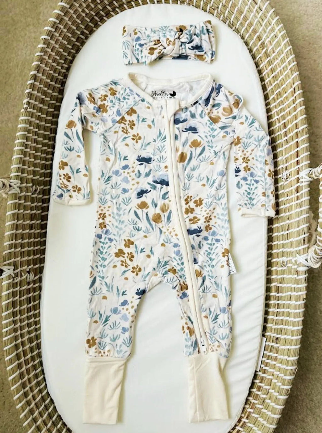 Bamboo baby clothes – jumpsuits, pajamas, shorts & footies (0–24 months)