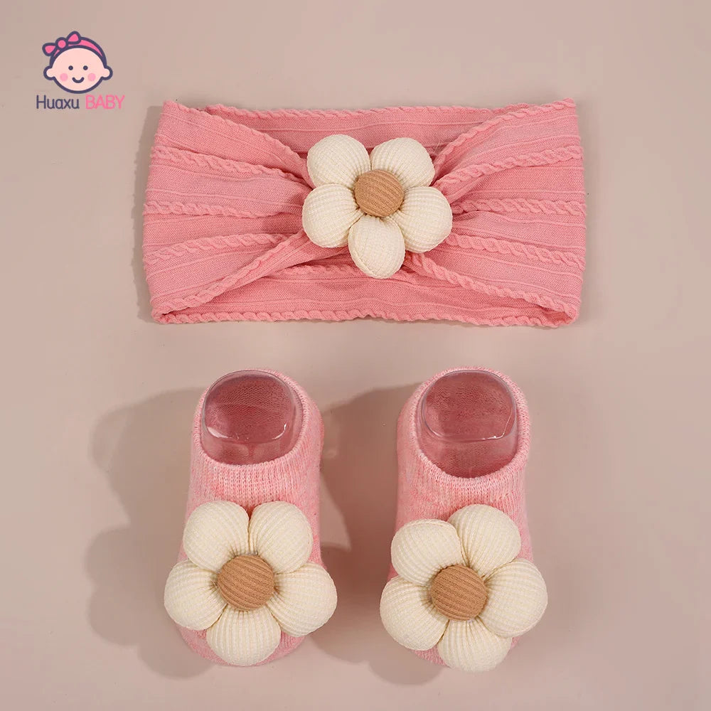 TinyPetal™ Baby Headband & Socks Kit