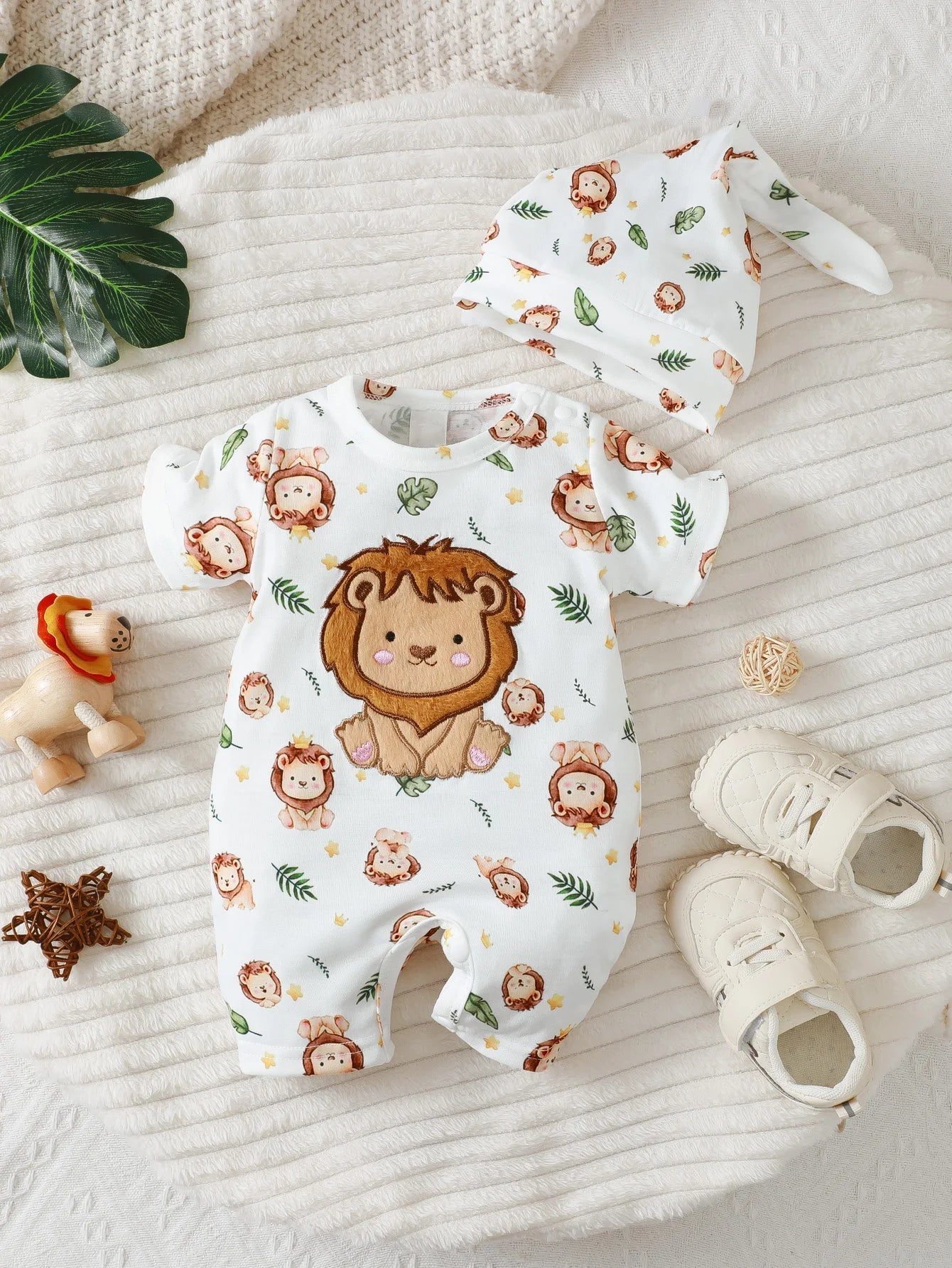 LittleKing™ Baby Boy Lion Outfit Set