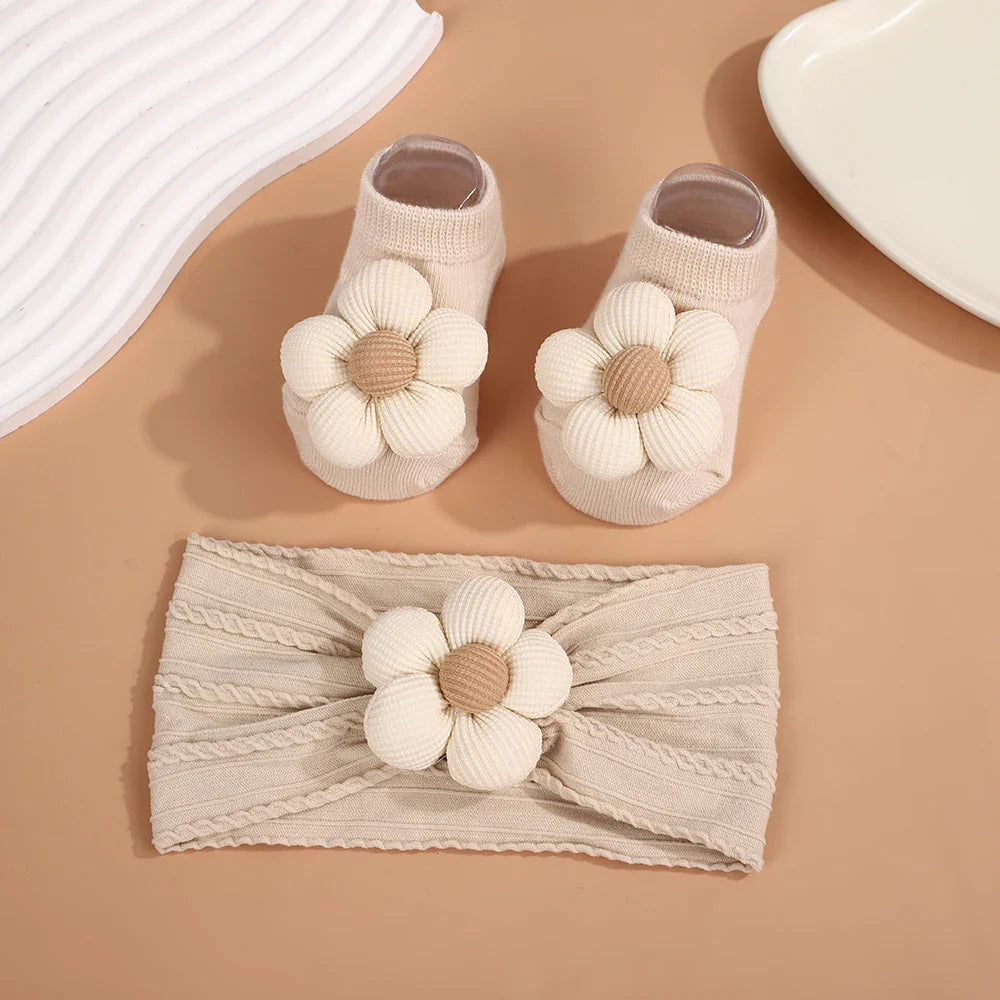 TinyPetal™ Baby Headband & Socks Kit