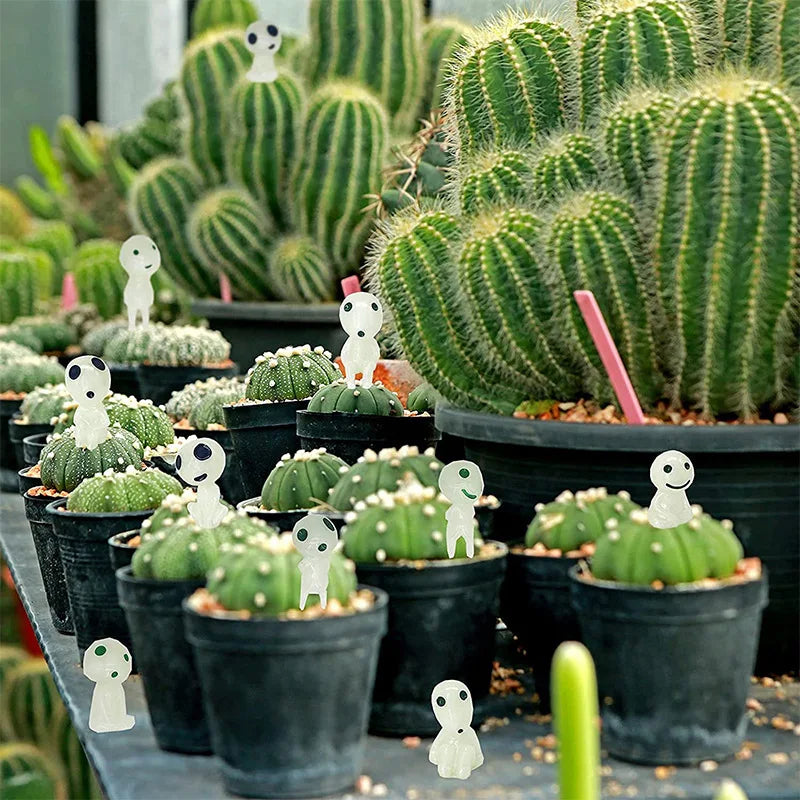 Garden Glow™ Mini Tree Spirit Statues – 10pcs Outdoor Decor