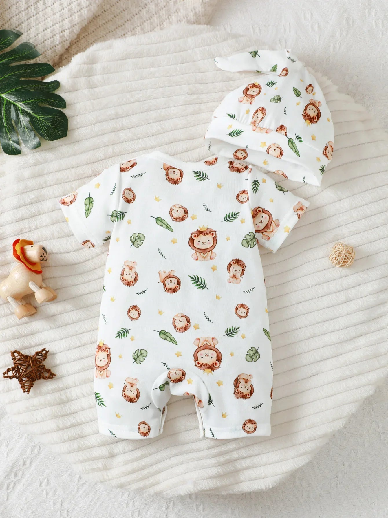 LittleKing™ Baby Boy Lion Outfit Set