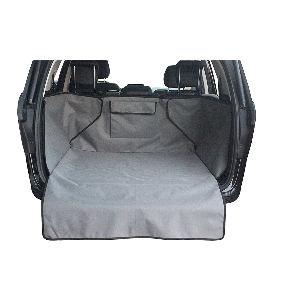 Robust and waterproof trunk protection mat for pets
