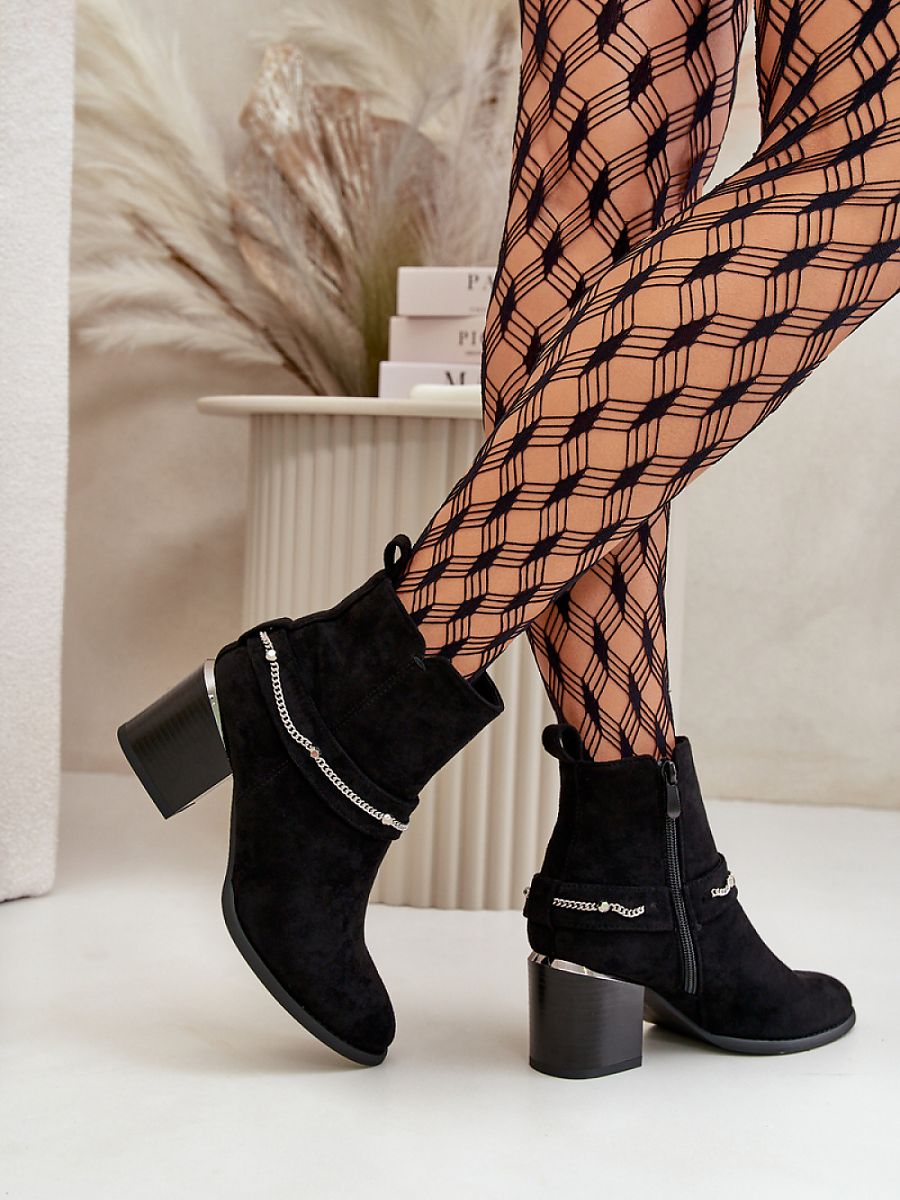 Women's ankle boots made of faux suede with block heel and chain