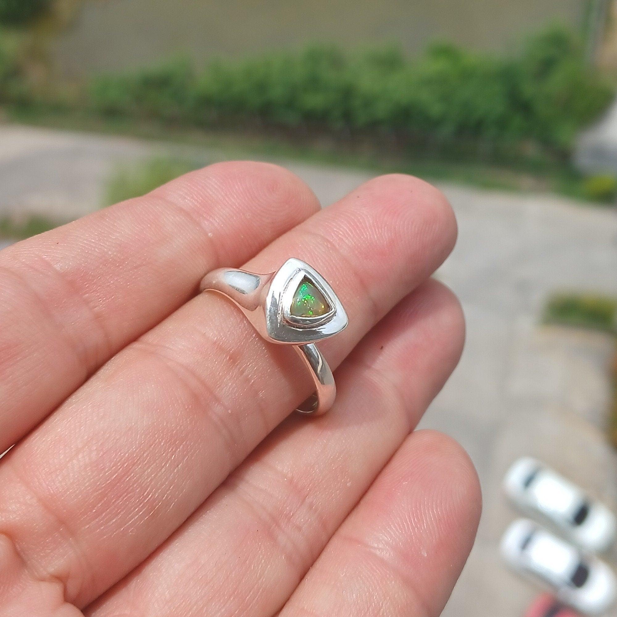 Opal ring – 925 sterling silver with triangular opal